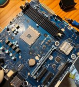 一年之內(nèi)，電腦壞了兩次。